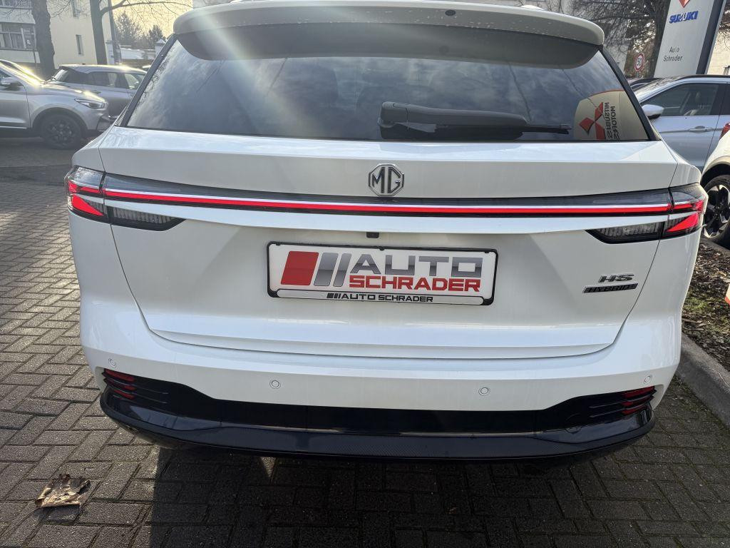 MG HS
