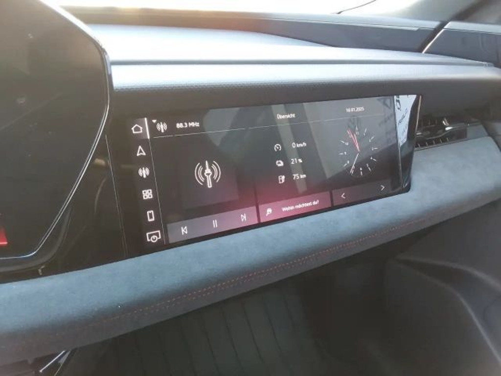 Audi S6 e-tron