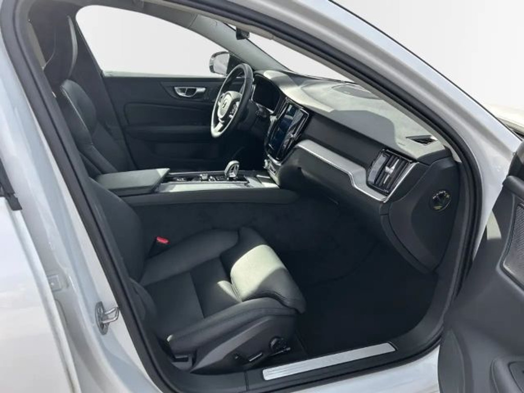 Volvo V60 Plus Dark