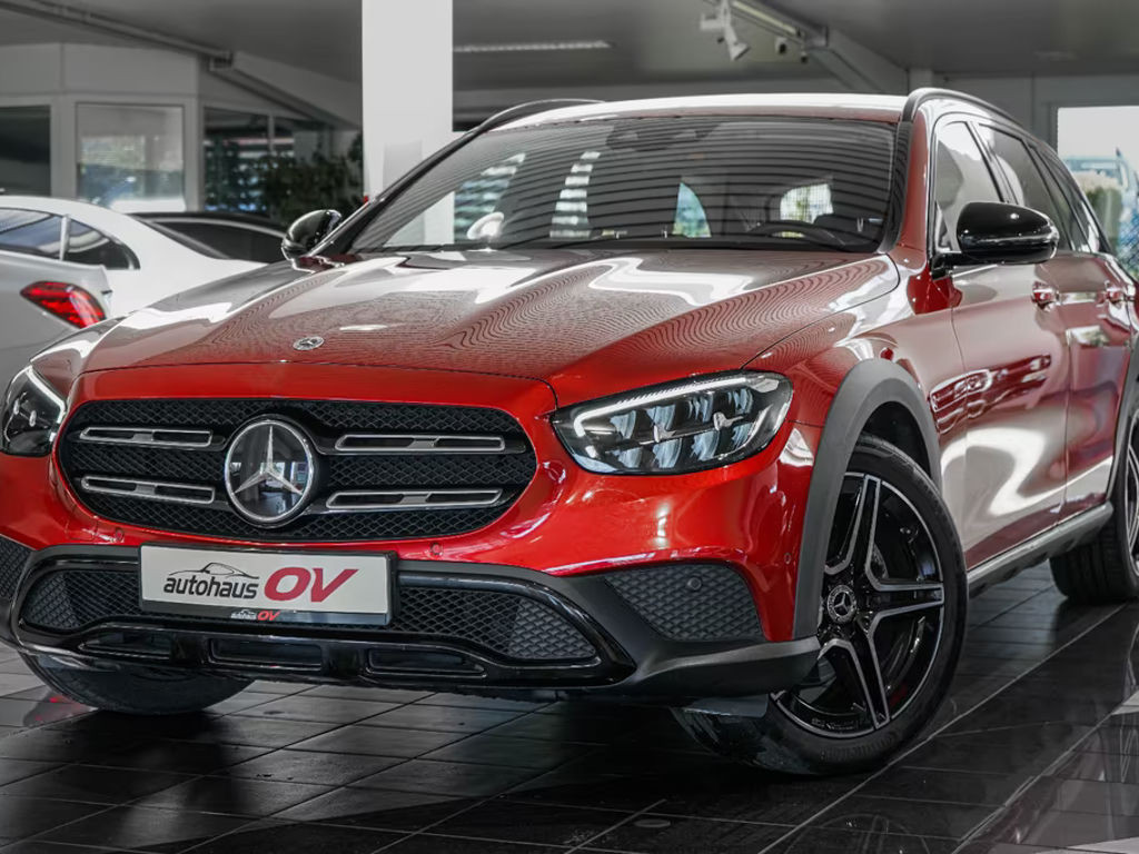 Mercedes-Benz E-Klasse E 220 4MATIC E 220 d