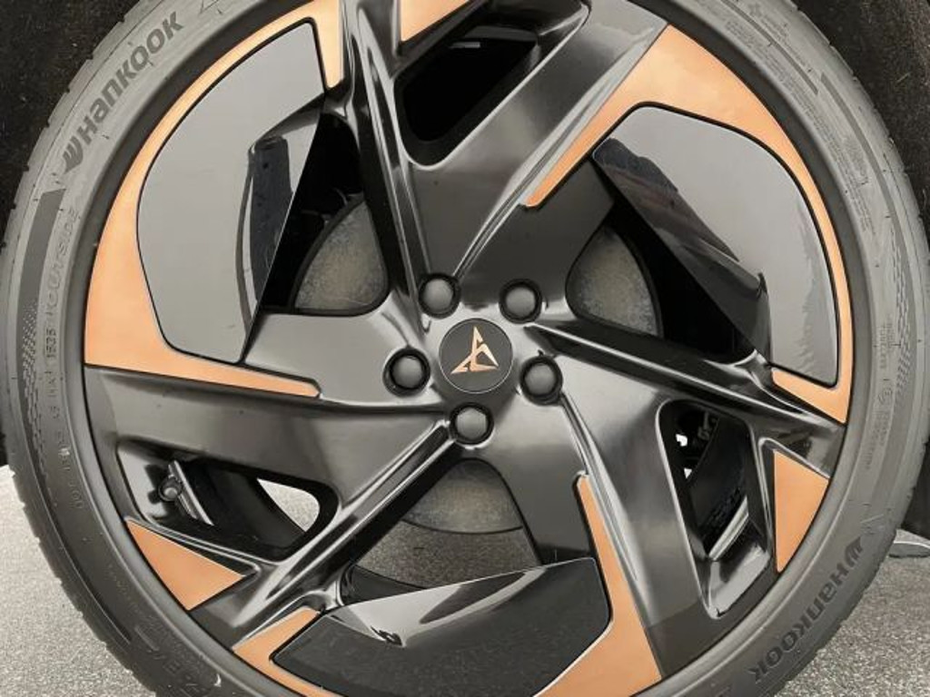 Cupra Tavascan