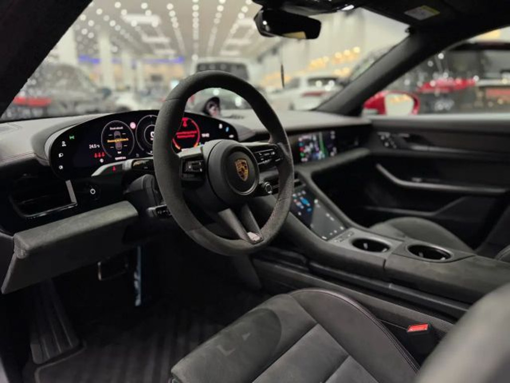 Porsche Taycan