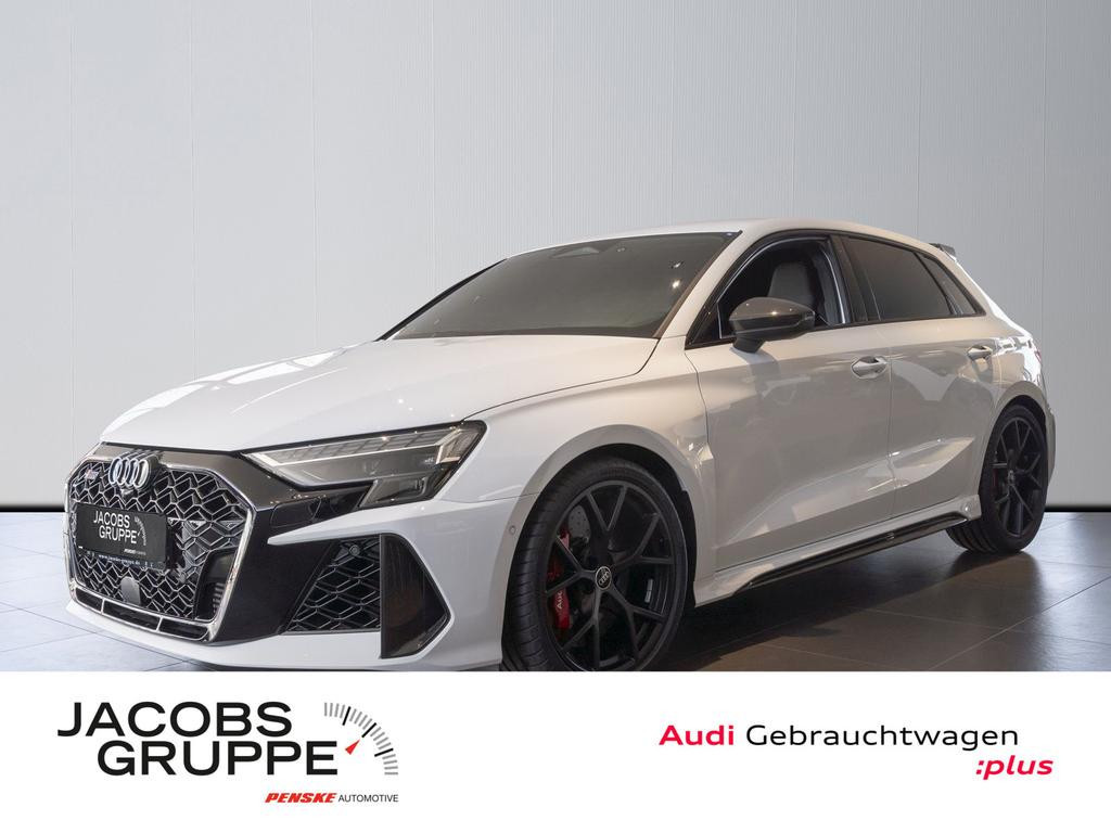 Audi RS3 Sportback Sedan Quattro