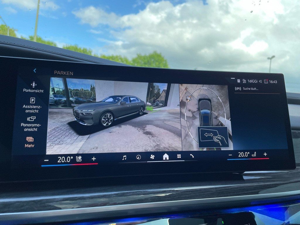 BMW i7