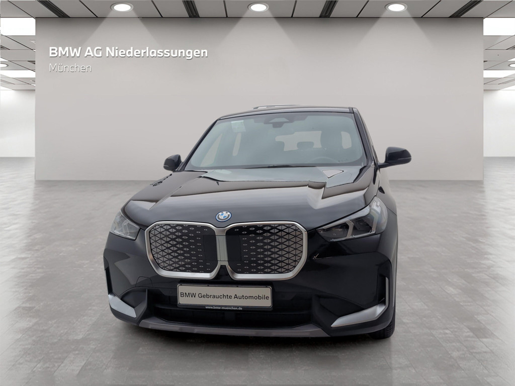 BMW iX1