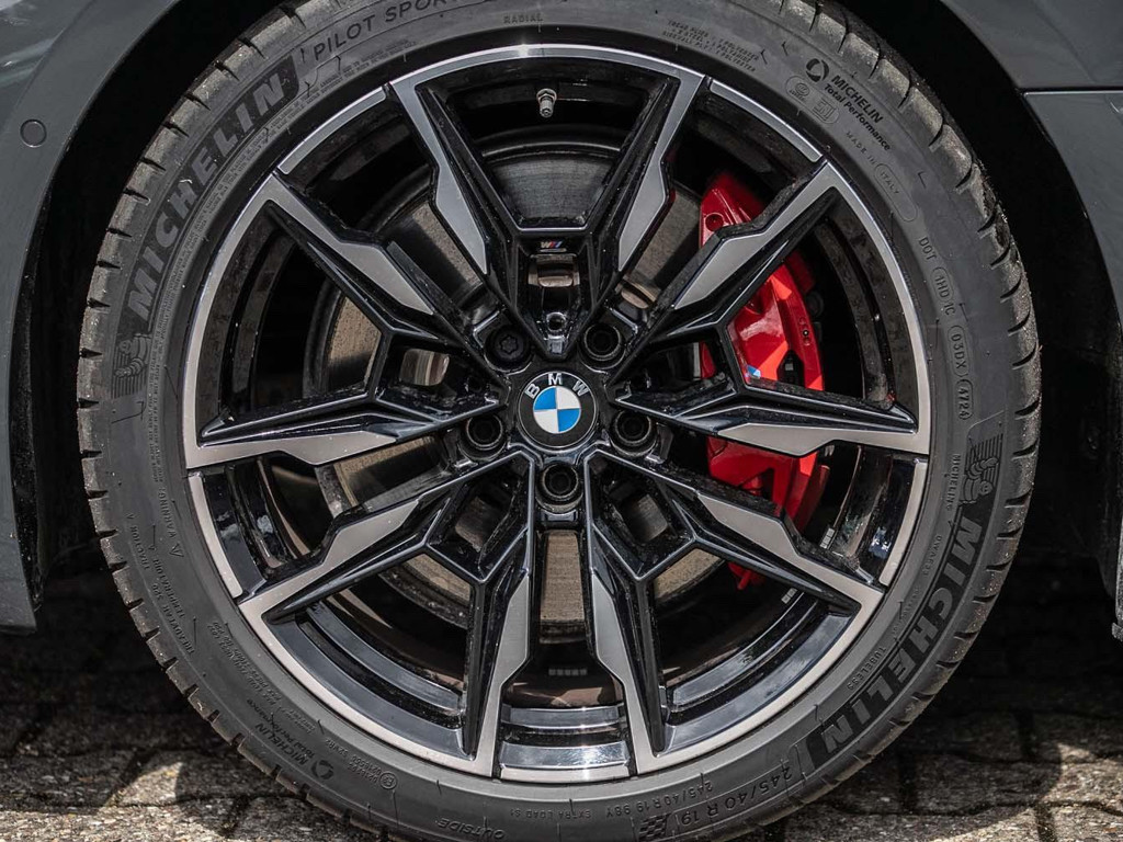 BMW M440