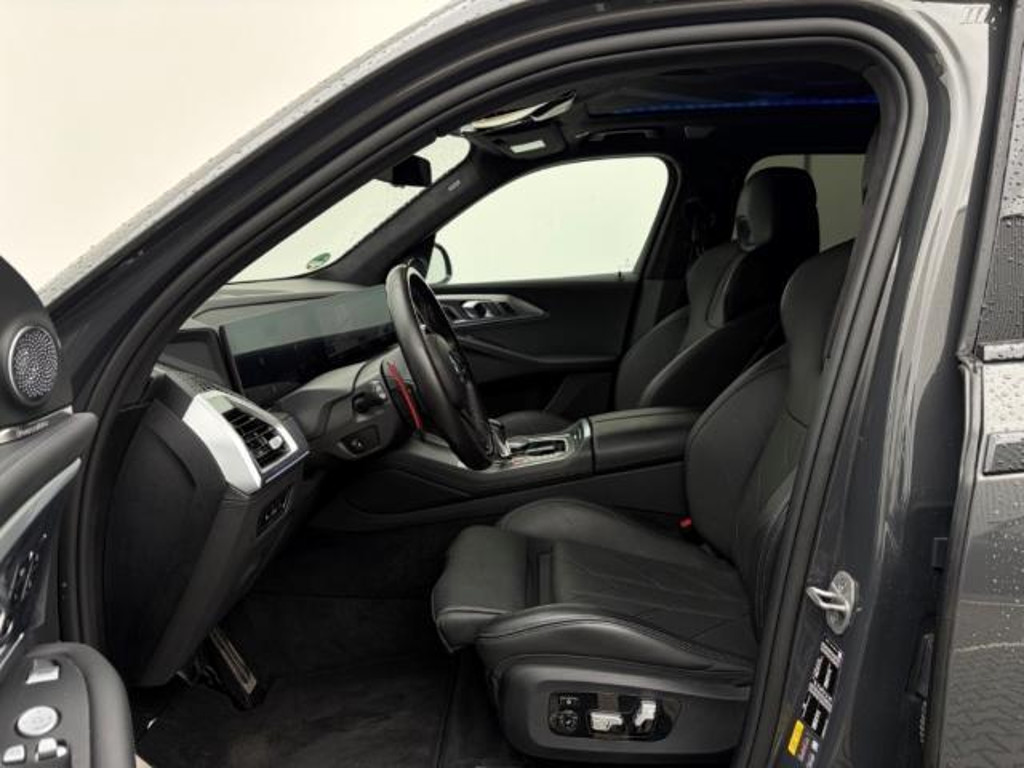 BMW XM