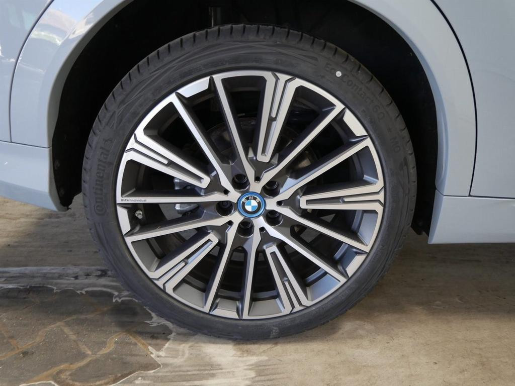 BMW iX2