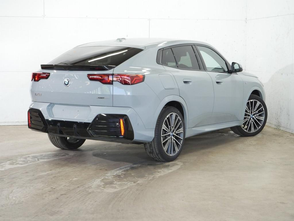BMW iX2
