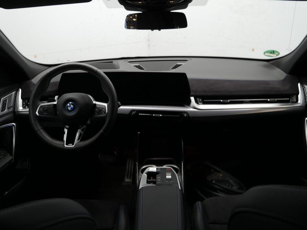 BMW iX2