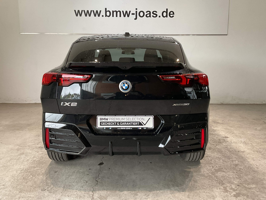 BMW iX2