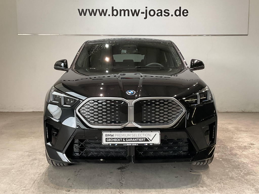 BMW iX2