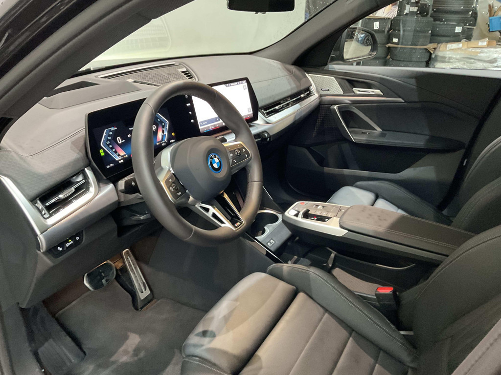 BMW iX2