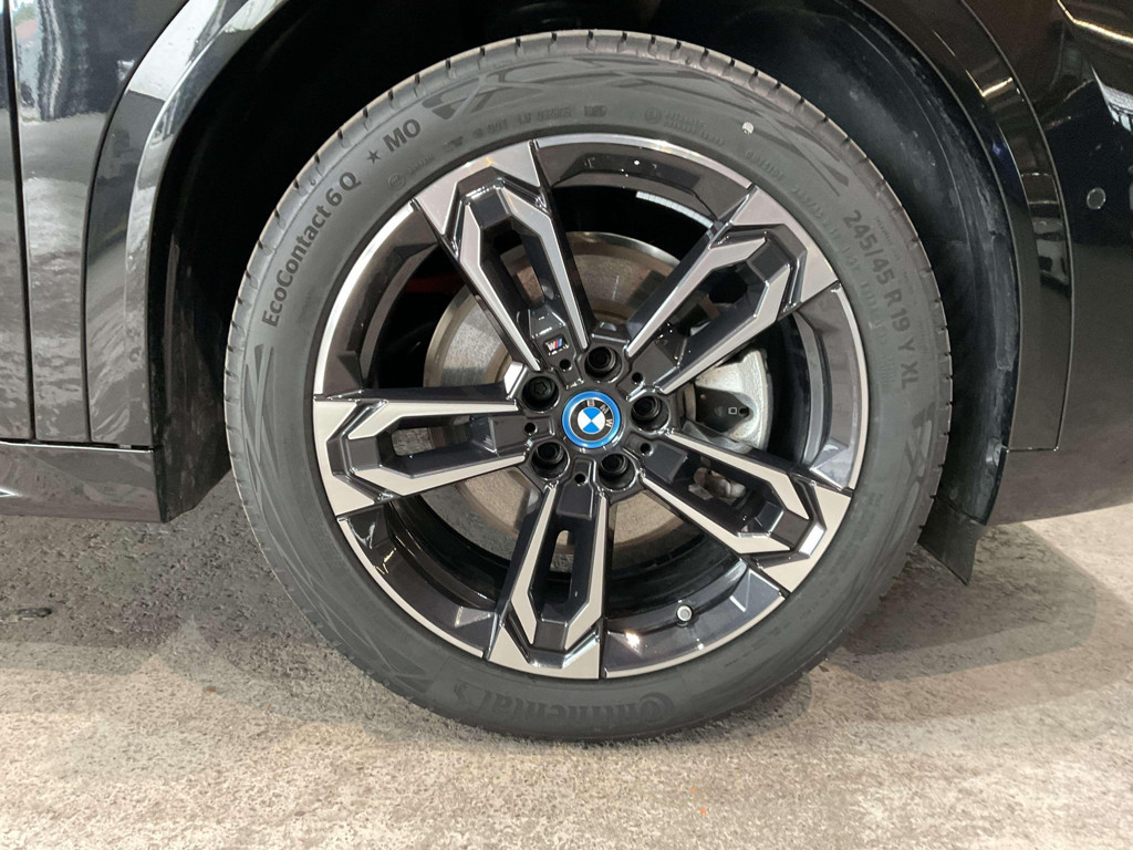 BMW iX2
