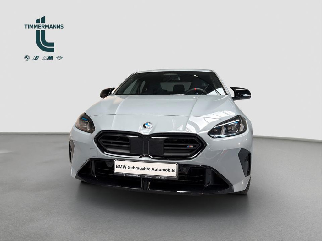 BMW M235