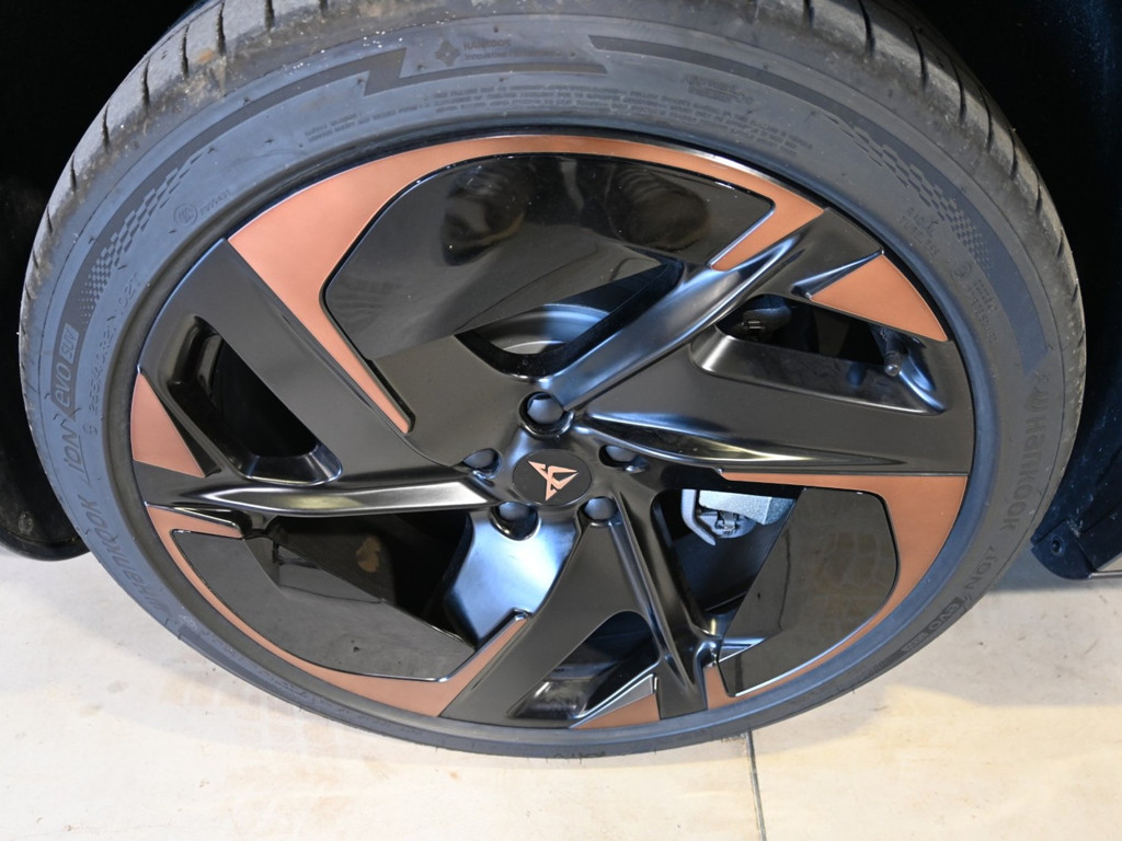 Cupra Tavascan