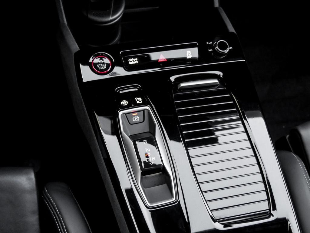 Audi SQ6 e-tron