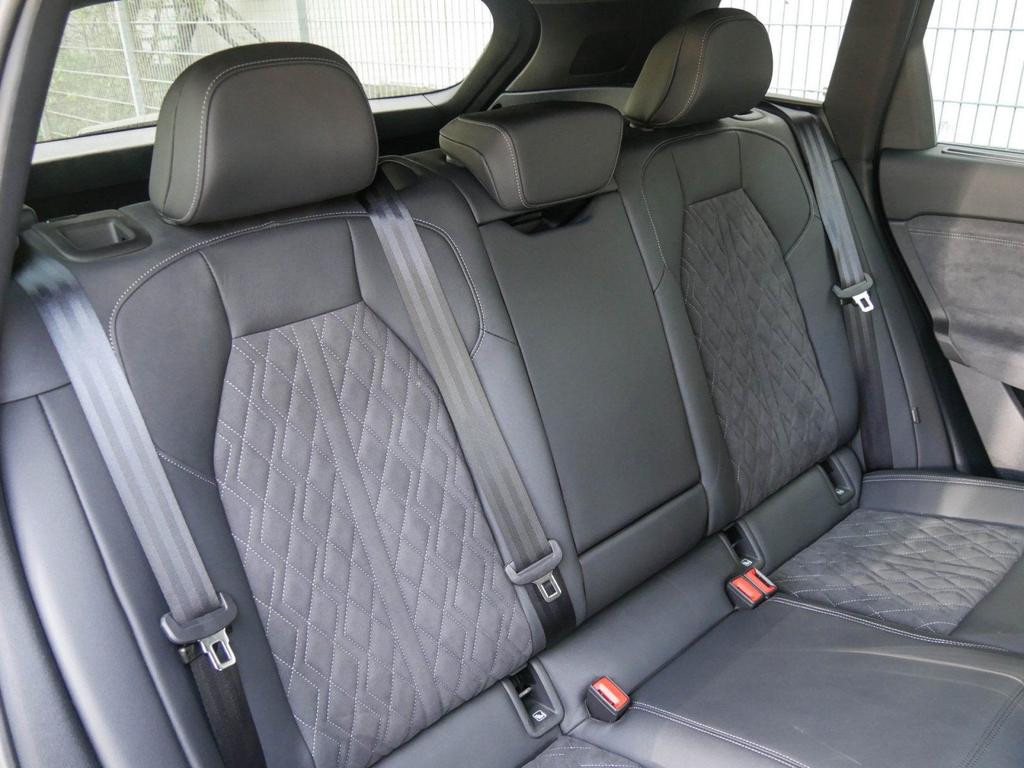 Audi SQ6 e-tron