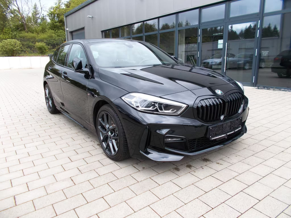 BMW 1 Serie 120 M-Sport Sedan 120i