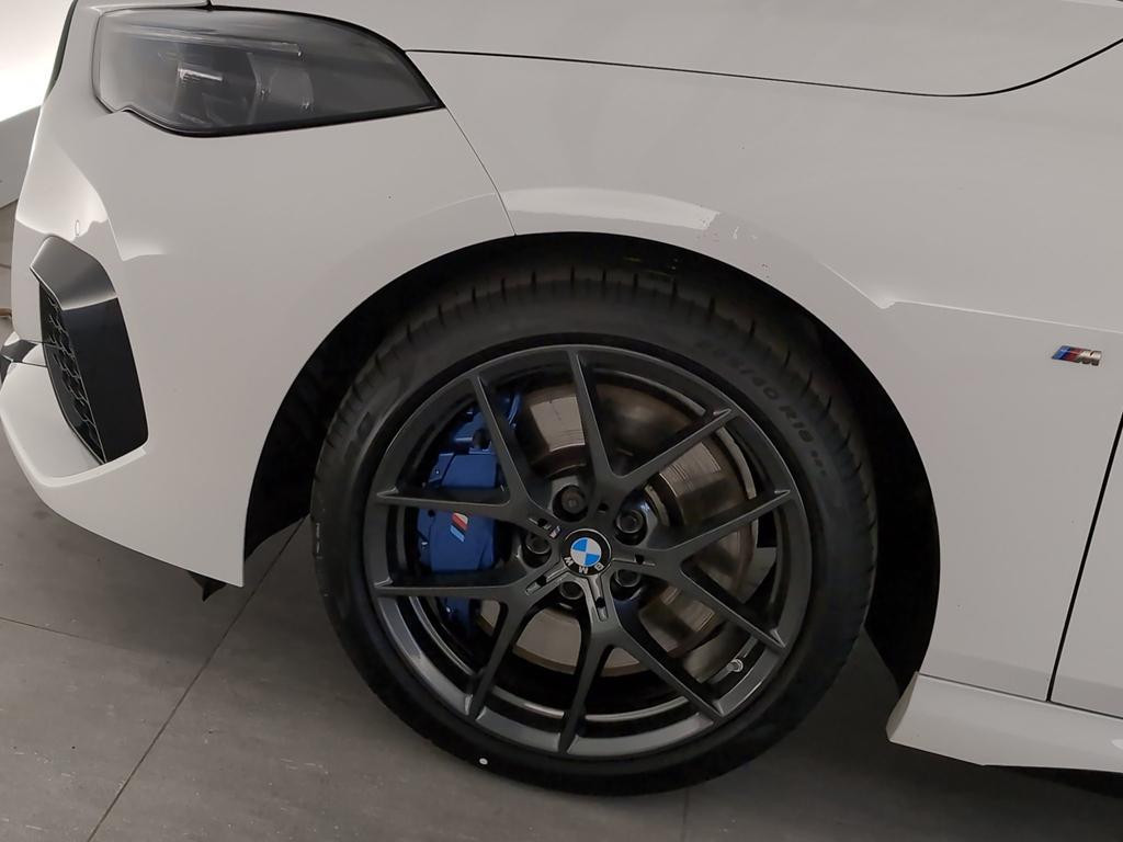 BMW M235
