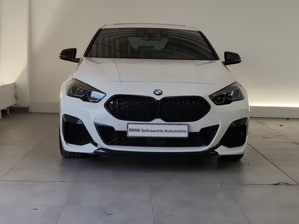 BMW M235
