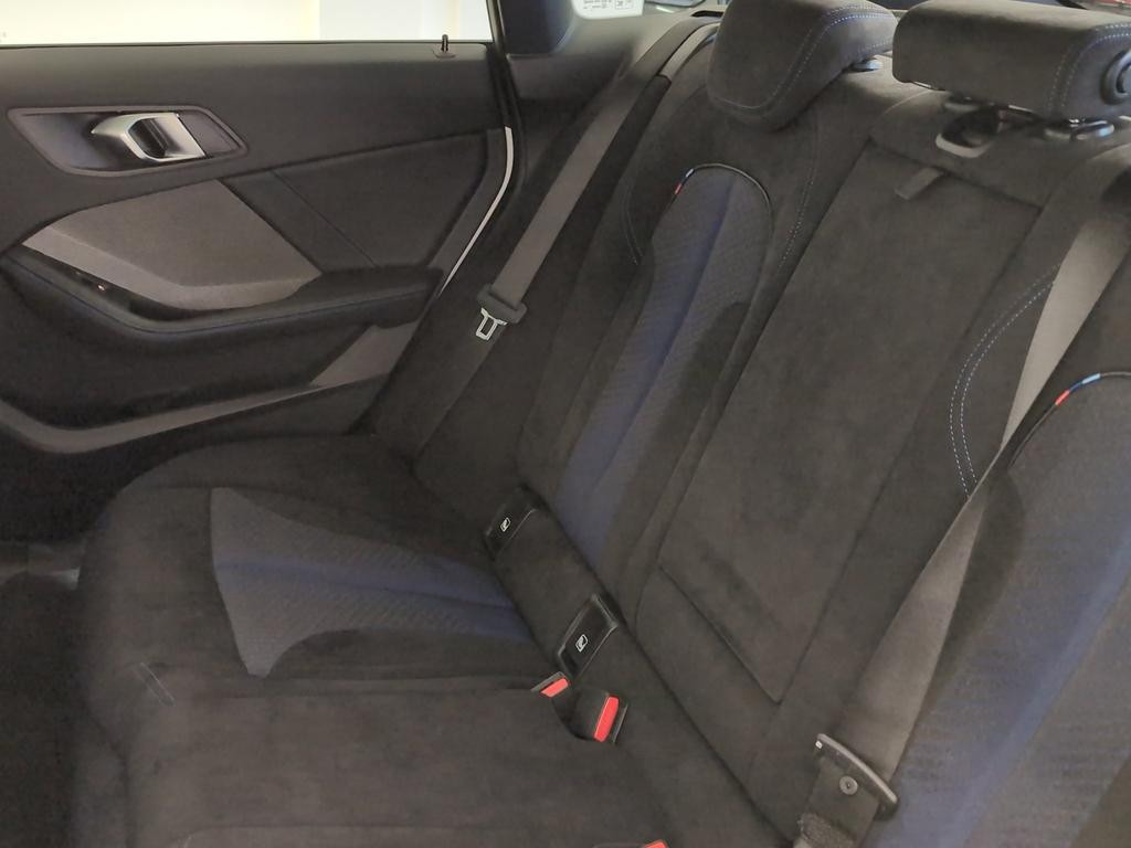 BMW M235