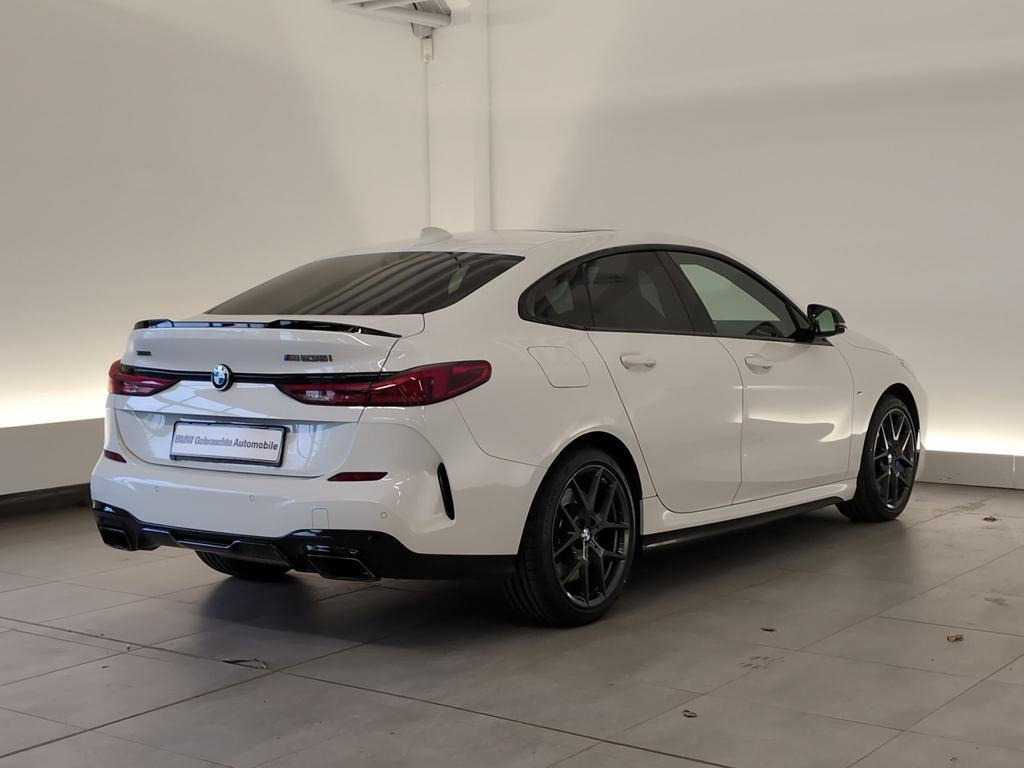 BMW M235