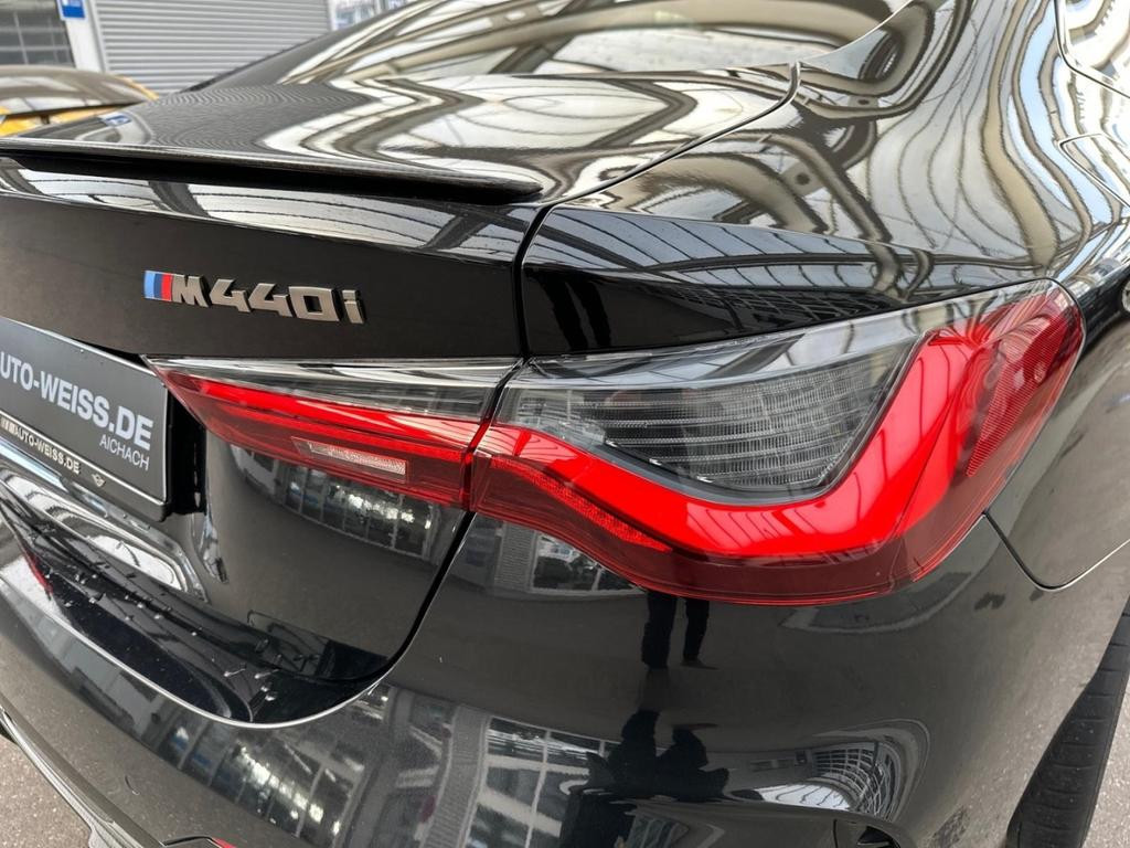 BMW M440