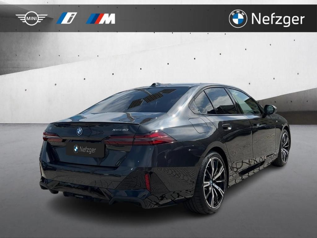 BMW i5