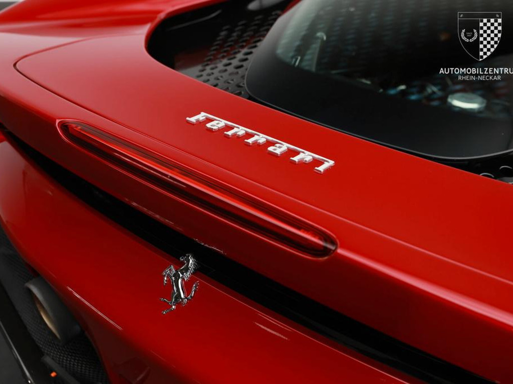 Ferrari SF90