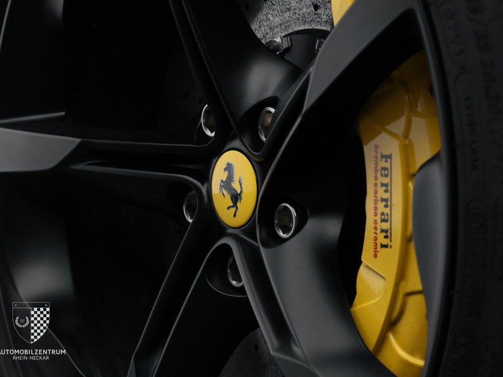 Ferrari SF90