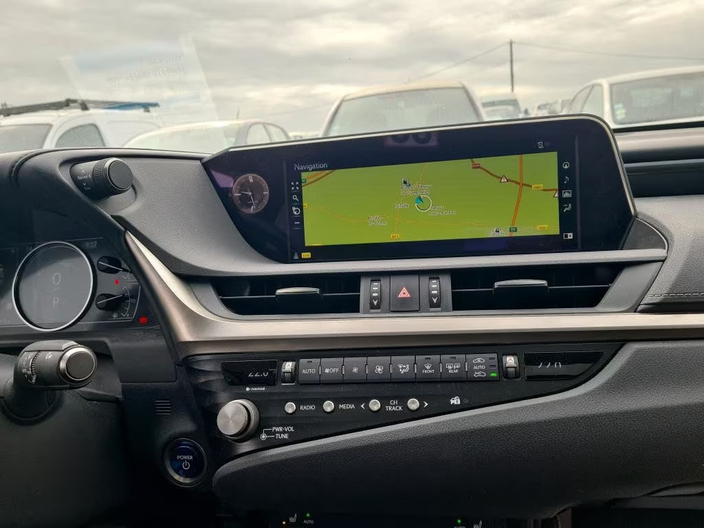 Lexus ES