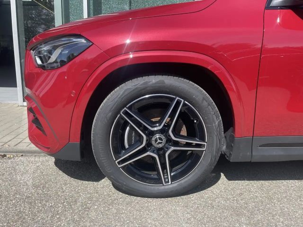Mercedes-Benz GLA-Klasse GLA 200 AMG Line GLA 200 d