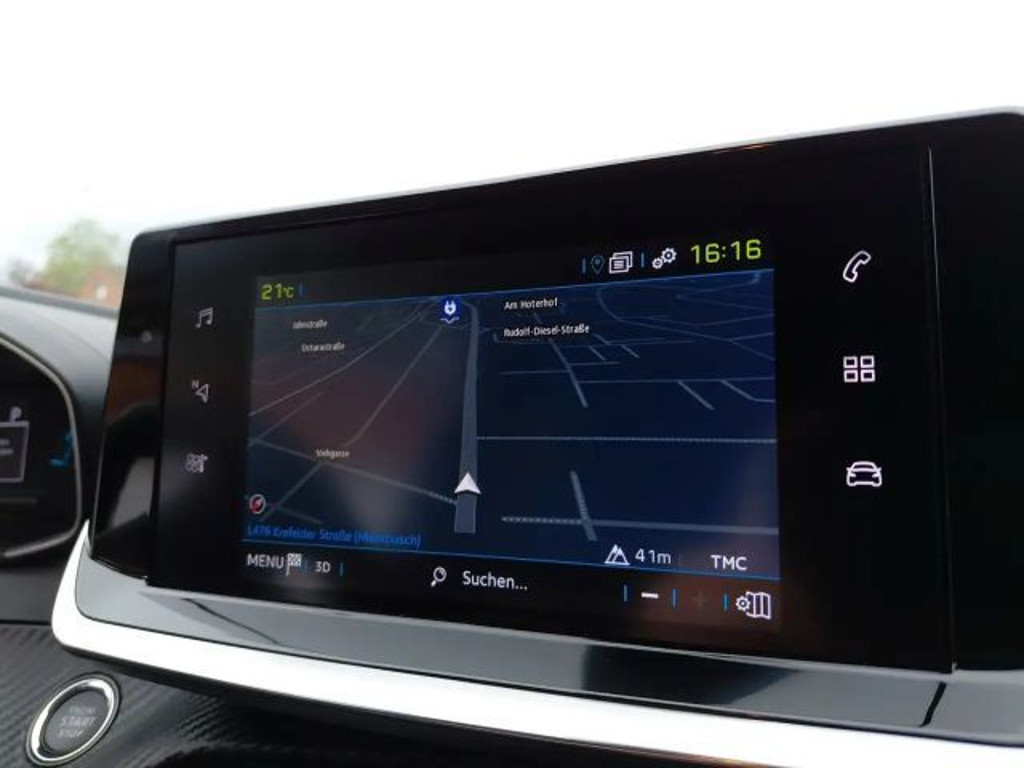 Peugeot e-208