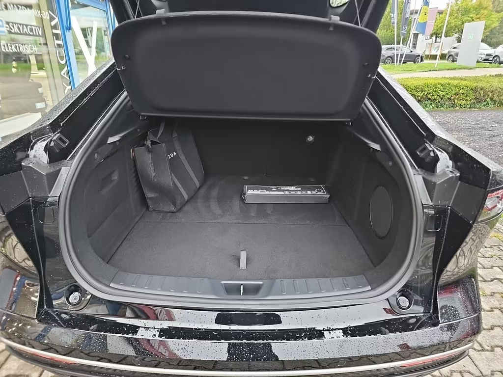 Mazda 6e