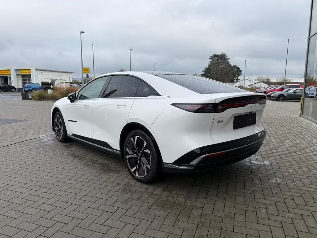 Mazda 6e