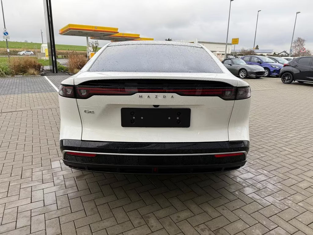 Mazda 6e