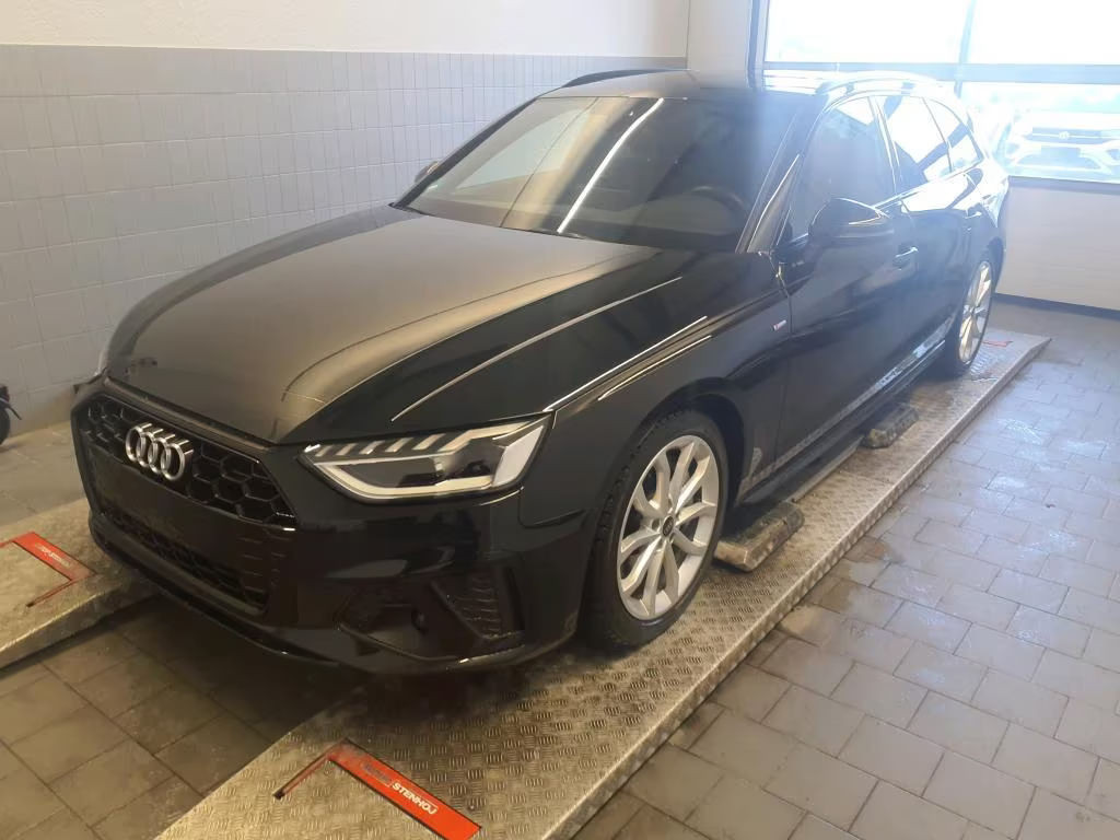 Audi A4 Avant Quattro S-Line 50 TDI