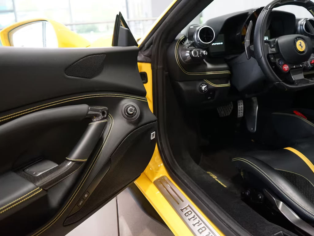 Ferrari F8