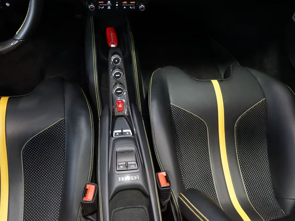 Ferrari F8