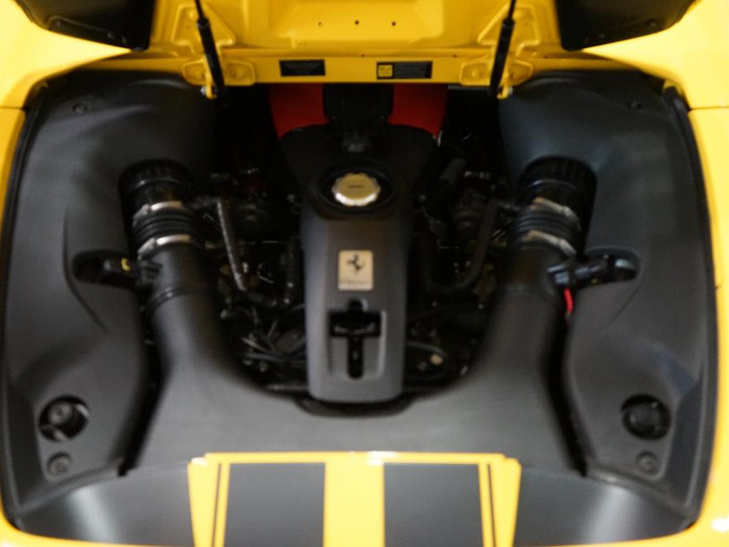 Ferrari F8