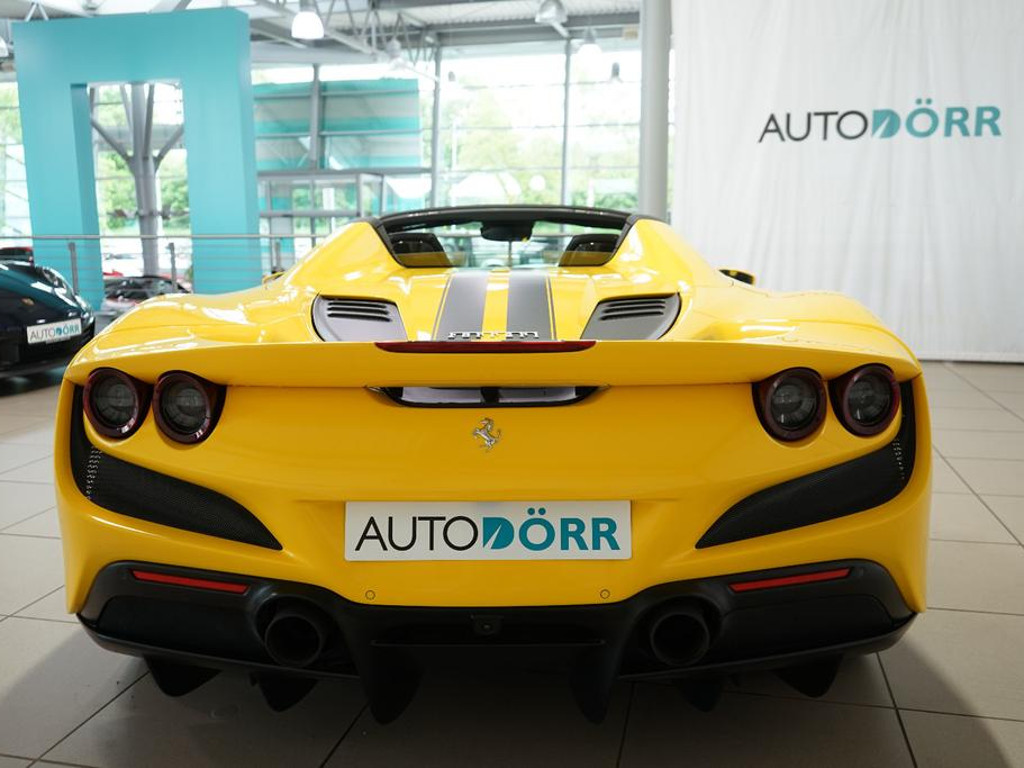 Ferrari F8