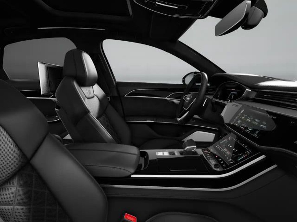 Audi S8