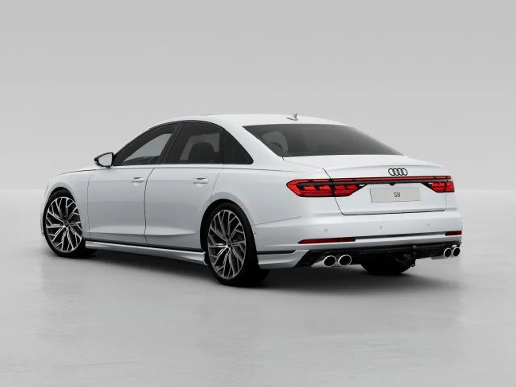 Audi S8