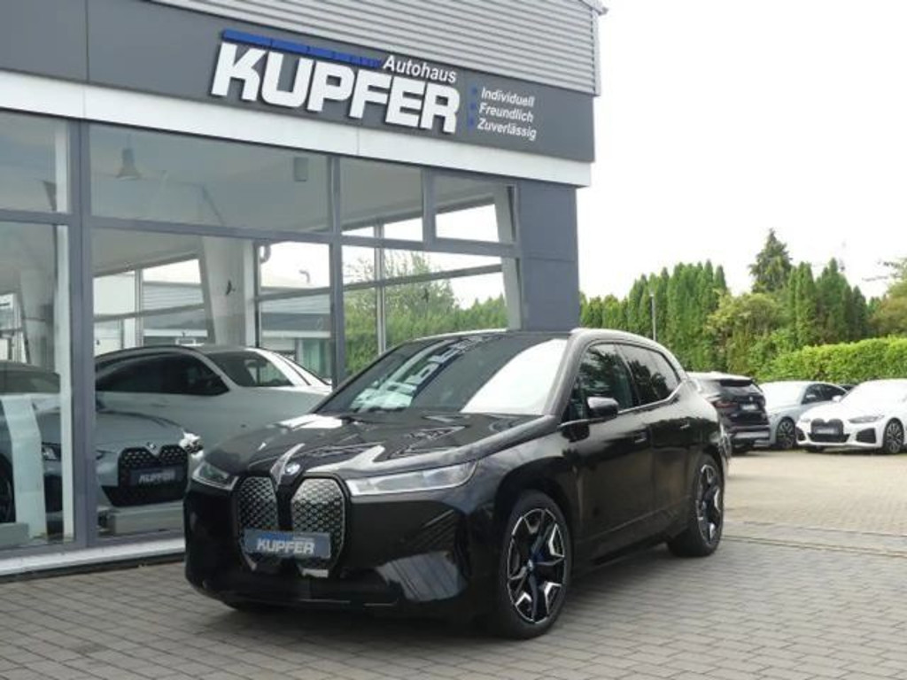 BMW iX xDrive50