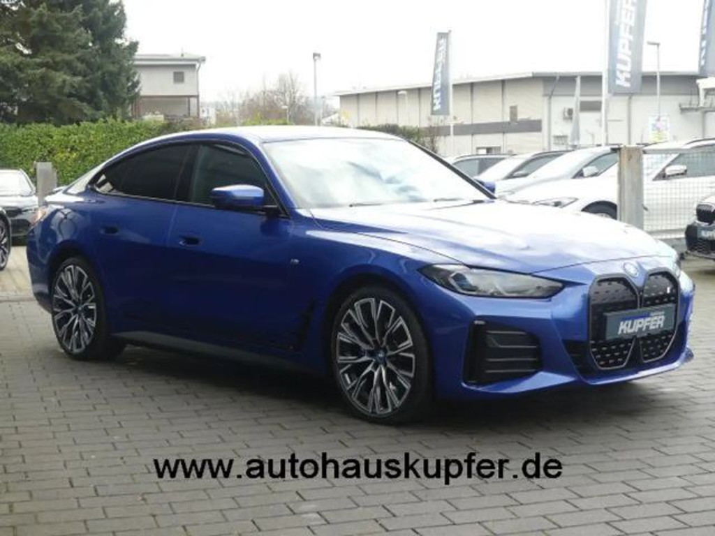 BMW i4
