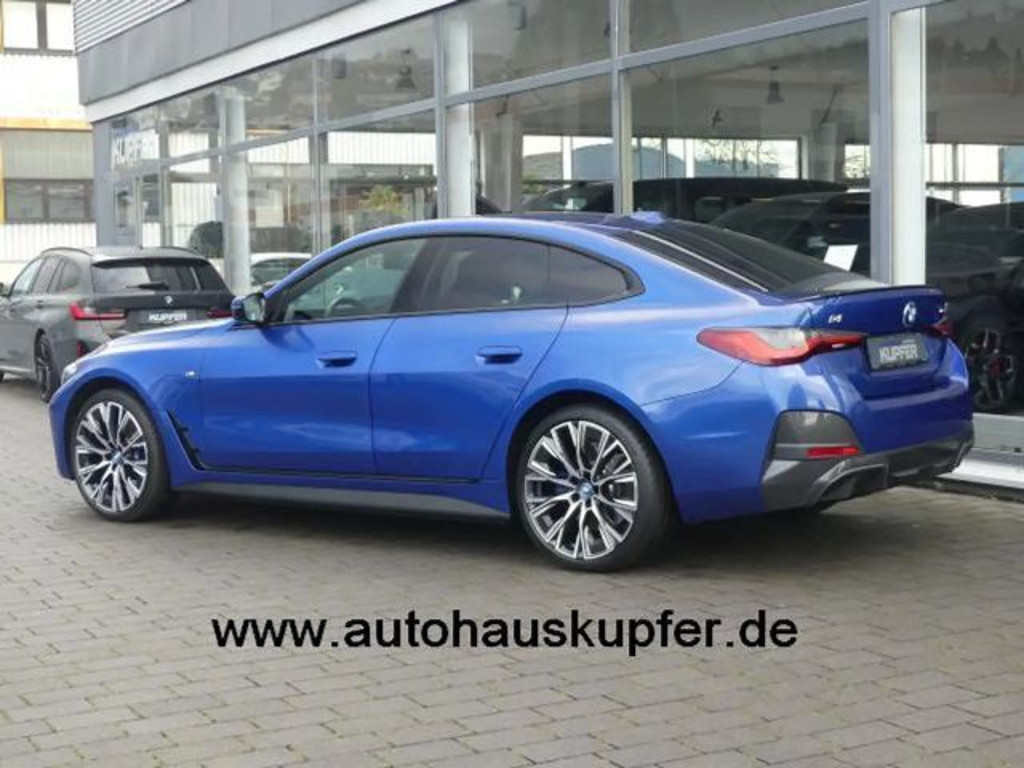 BMW i4