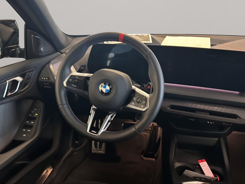 BMW M235