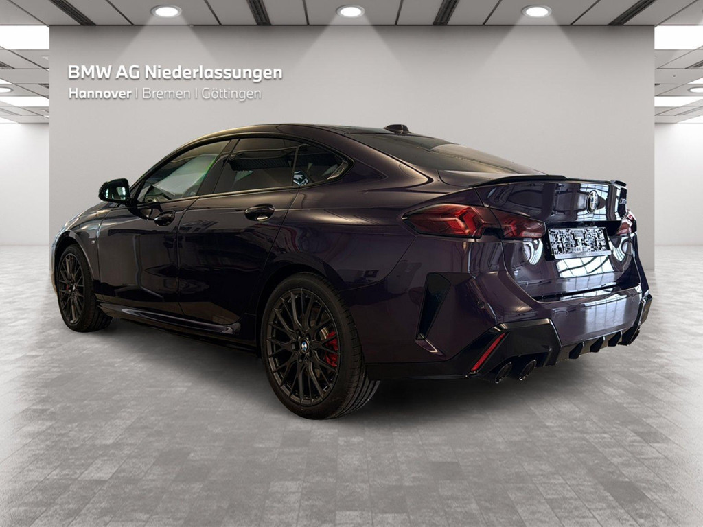 BMW M235
