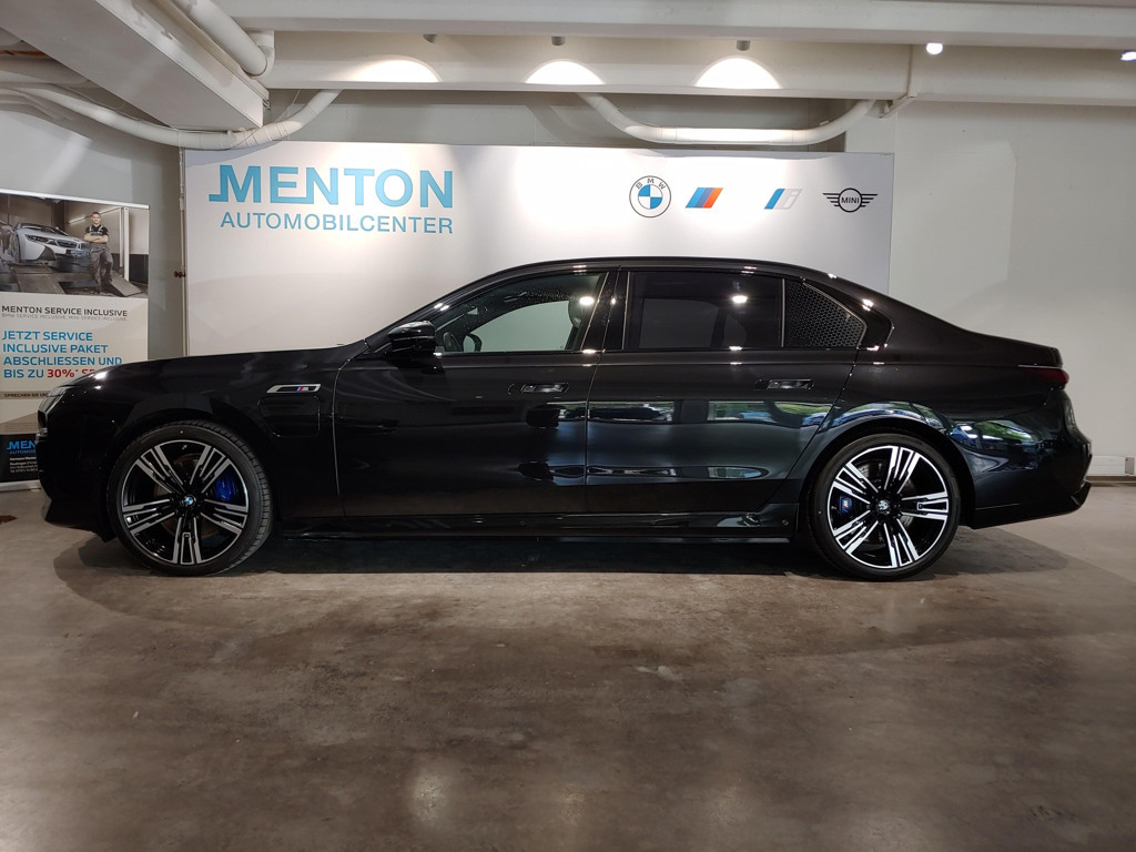 BMW M760